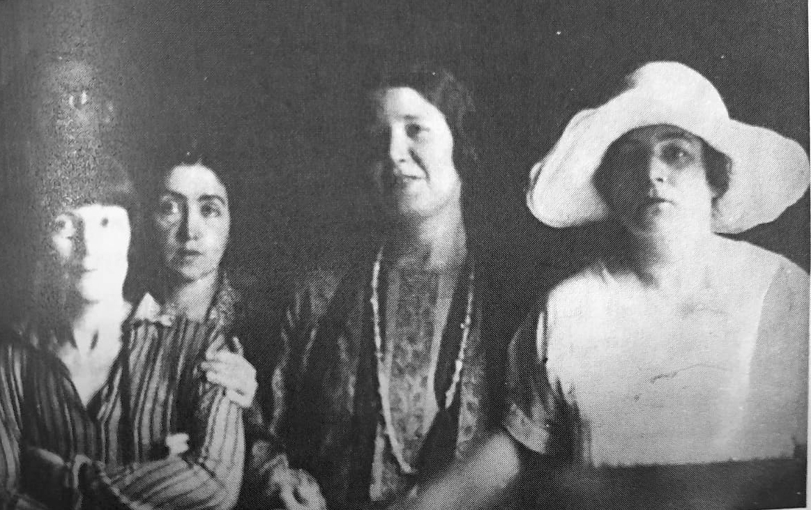 Muza Ciomac, Cella Delavrancea, Florica Musicescu, Aurelia Cionca si Mihail Jora